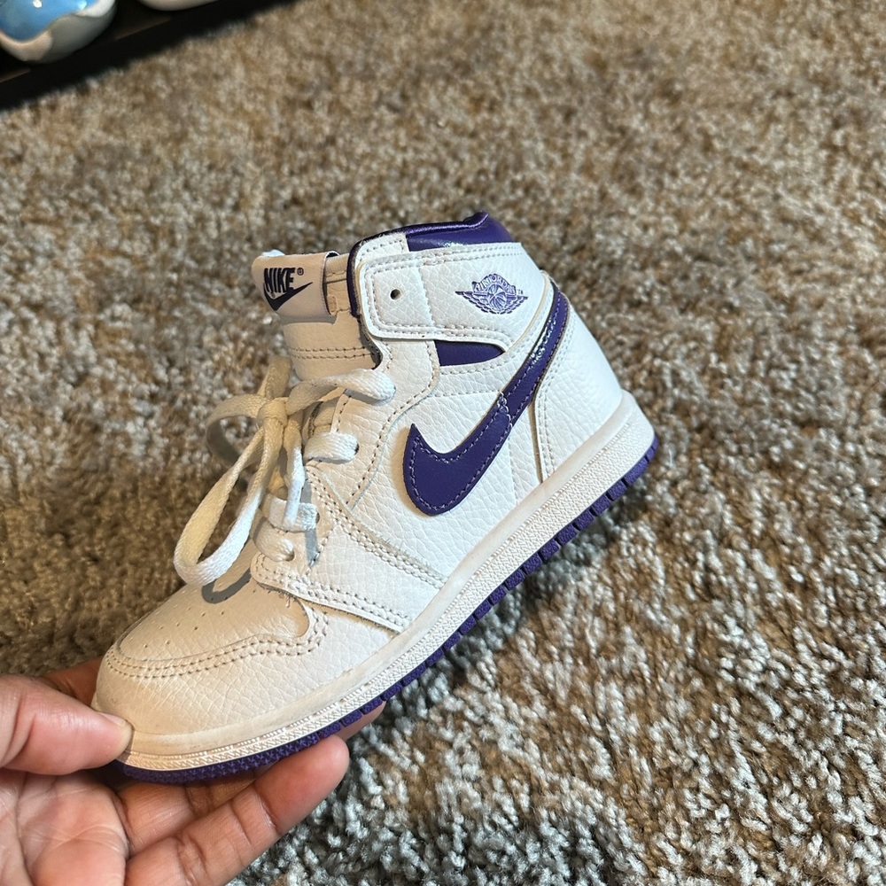 Jordan 1 court purple